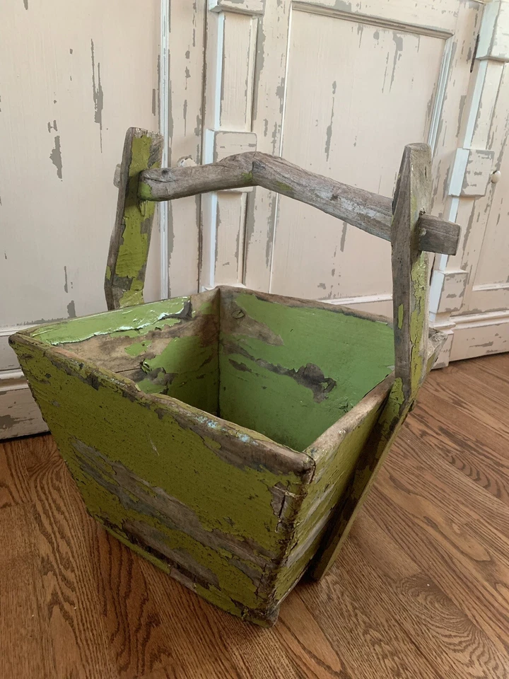 Antiguo cubo de grano con mango cuadrado verde de madera vintage decoración Foto 3 de 4
