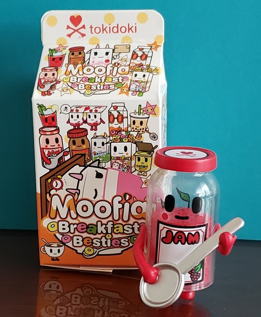tokidoki Breakfast Besties MoofiaBERRY JAMZBerry Jam Collectable