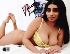 Violet Myers Signed 8x10 Photo Adult Star Authentic Autograph Beckett Witness
