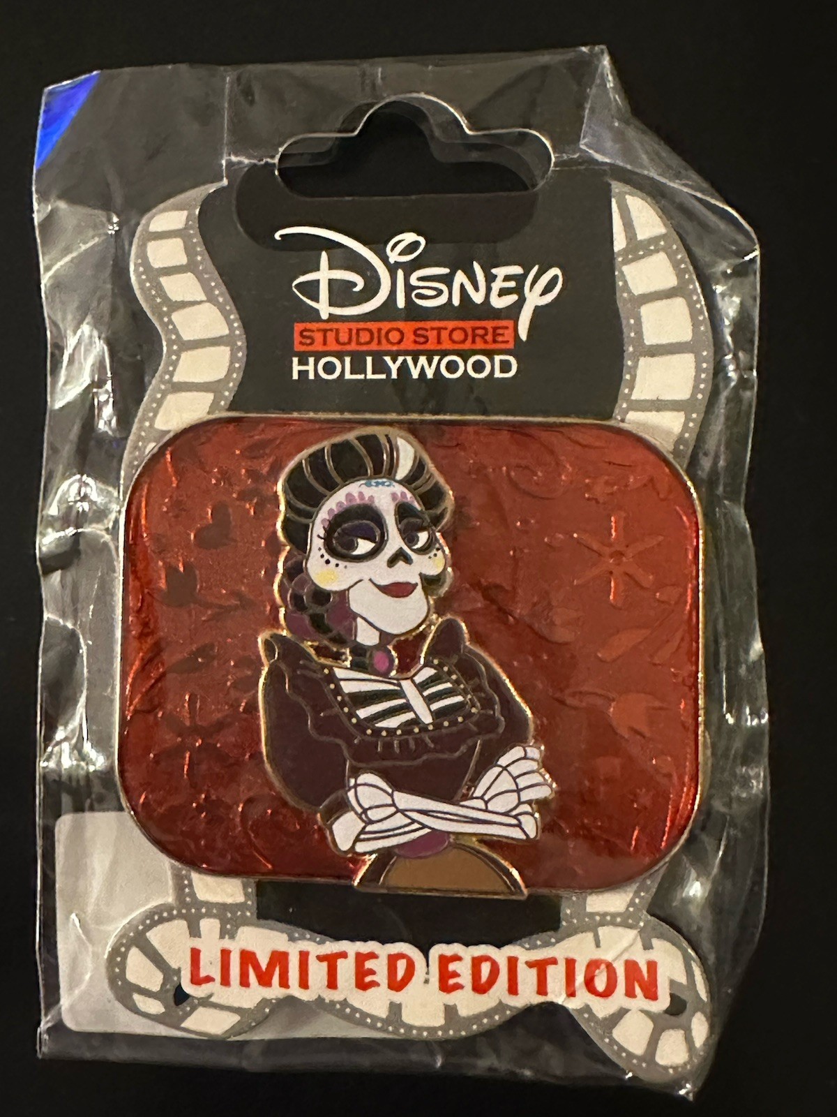 Disney DSSH Coco Pin Mama Imelda Mother's Day 2023 LE 400 Pin DSF