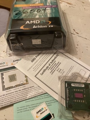 Prozessor AMD Athlon XP 2600+ und Lüfter Socket  462 Processor CPU