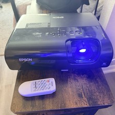 Epson EX90 Projector 1024x768 XGA Portable 3 LCD Video 2600 Lumens S-Video VGA