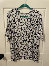 Lularoe Alli Basic T Retail $36 - XL