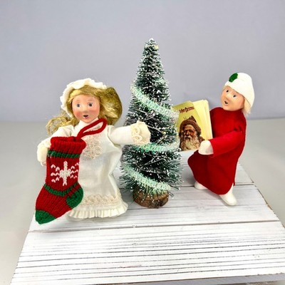 1992 Byers Choice Lil' Dickens Pajama Boy Girl Toddlers w. Stocking, Book, Tree