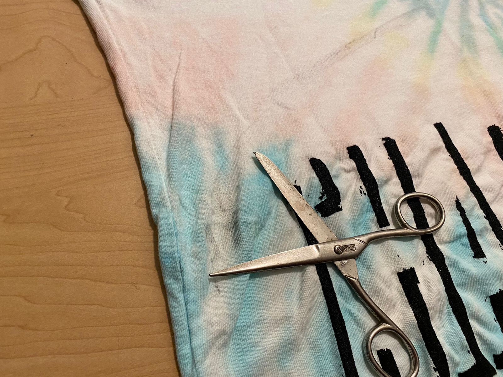 Las Vegas Spirit Jersey NEW Medium Tie-dye Long Sleeve Shirt Charizard Nevada