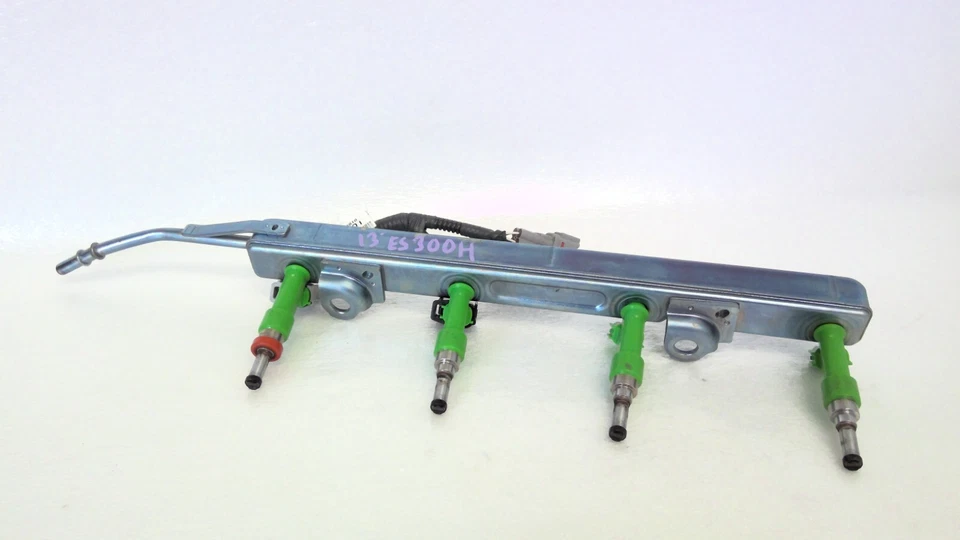 Tubo de entrega de combustible Lexus Es300H 2013-2018 con 4 inyectores 23250-36010 OEM Foto 2 de 4