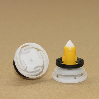 ピッピさま 20× Door Trim Panel Retainer Clips For Jeep Renegade Compass Fiat