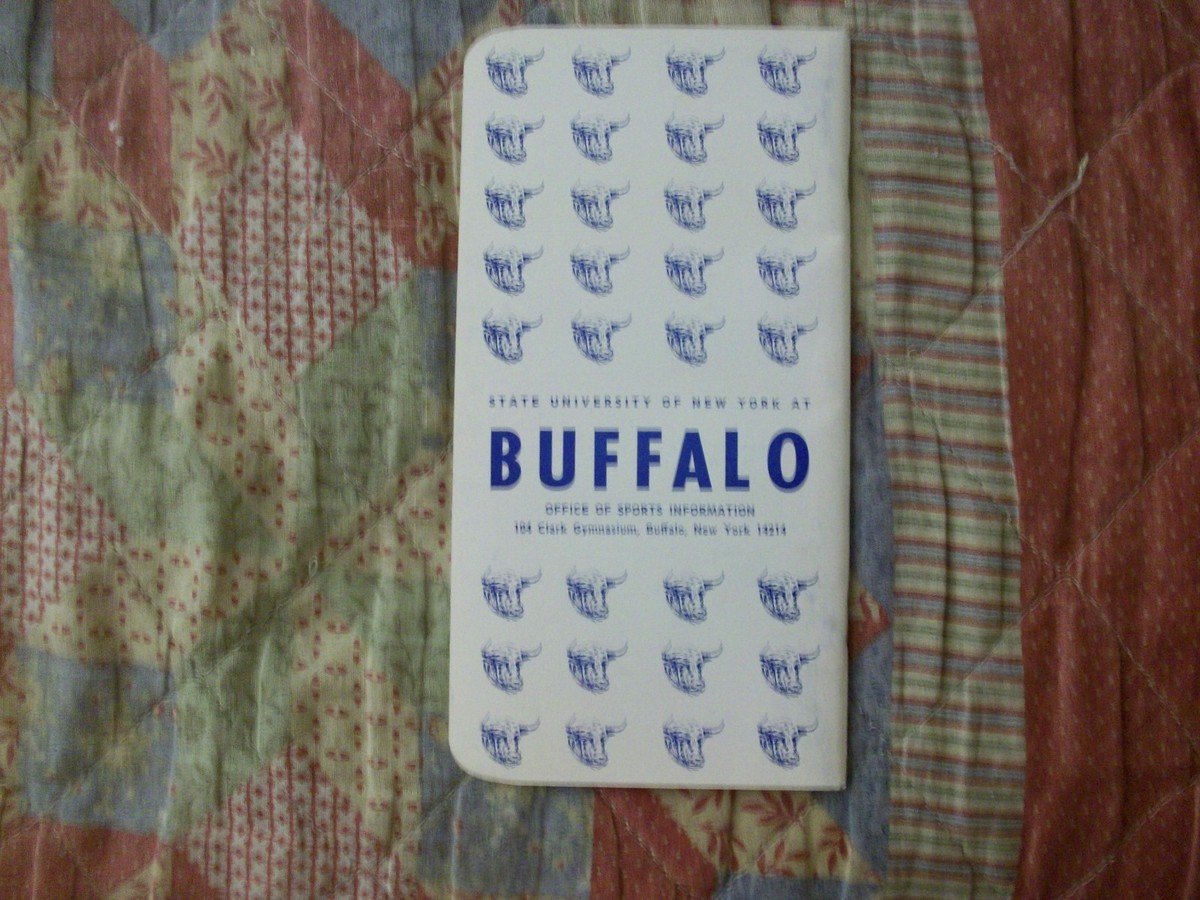 1963 BUFFALO BULLS FOOTBALL MEDIA GUIDE Yearbook BUDDY RYAN GERRY PHILBIN AD - Main Image