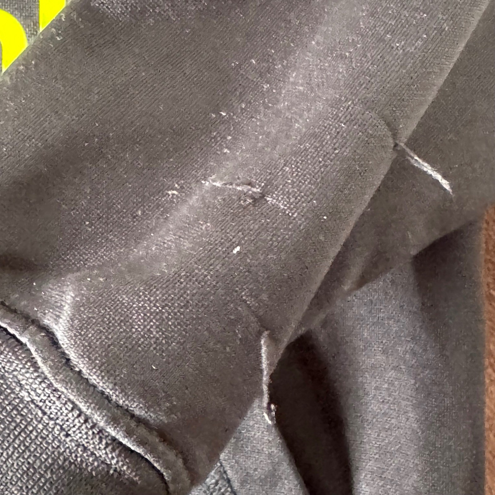 Reebok Boys Black Neon Yellow Logo Performance Hoodie Sweatshirt Size XS 4/5 thumbnail 4