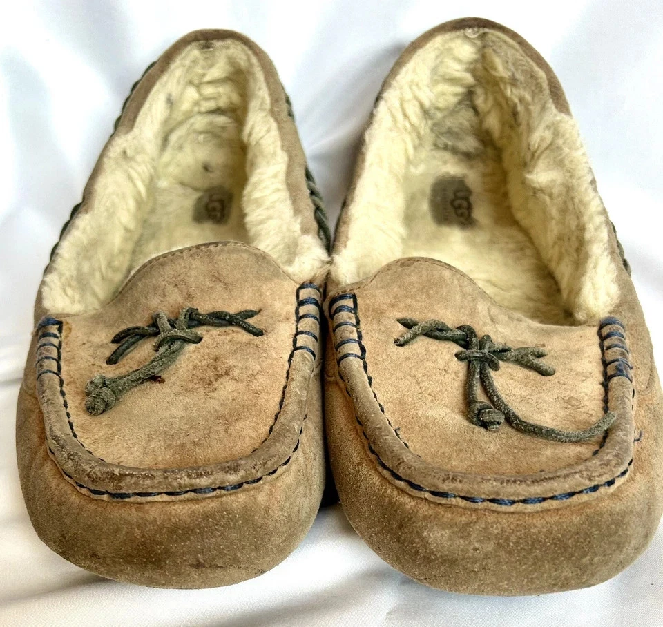 UGG Brett Womens 12 Men’s 10 - 1005531 Tan Leather Moccasins Slippers - Image 3 of 4