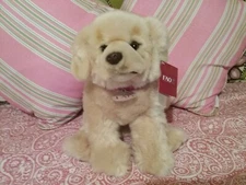 FAO Swartz, Golden Retriever, Seated