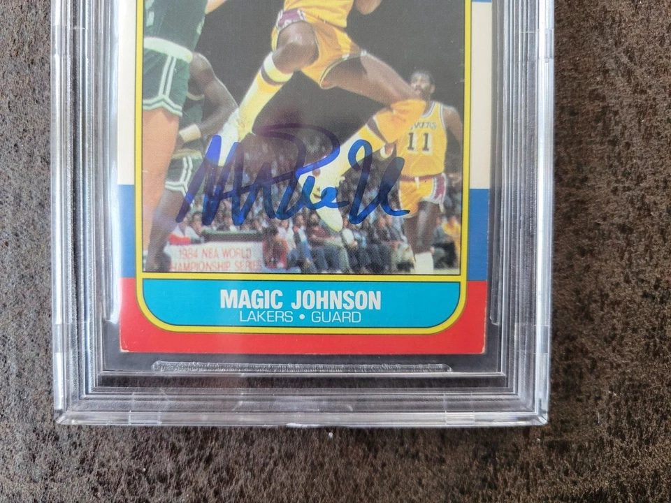Fleer Ervin Magic Johnson #79 1986-87 - Autógrafo Beckett 9 - Los Angeles Lakers Foto 2 de 4