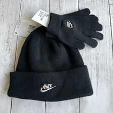 NEW WITH TAGS NIKE BLACK HAT AND GLOVES SET GIRLS SET