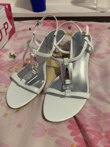 white sandals size 1