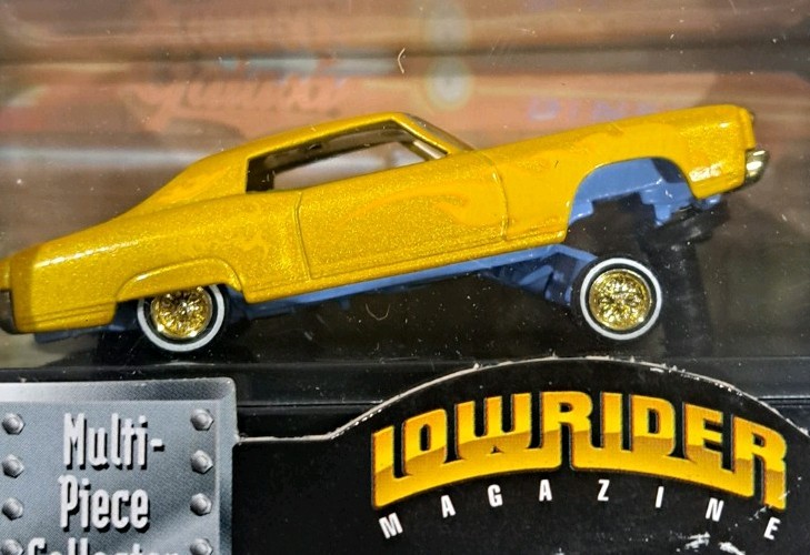 🔥Hot Wheels LOWRIDER MAGAZINE Cool Collectible Series 