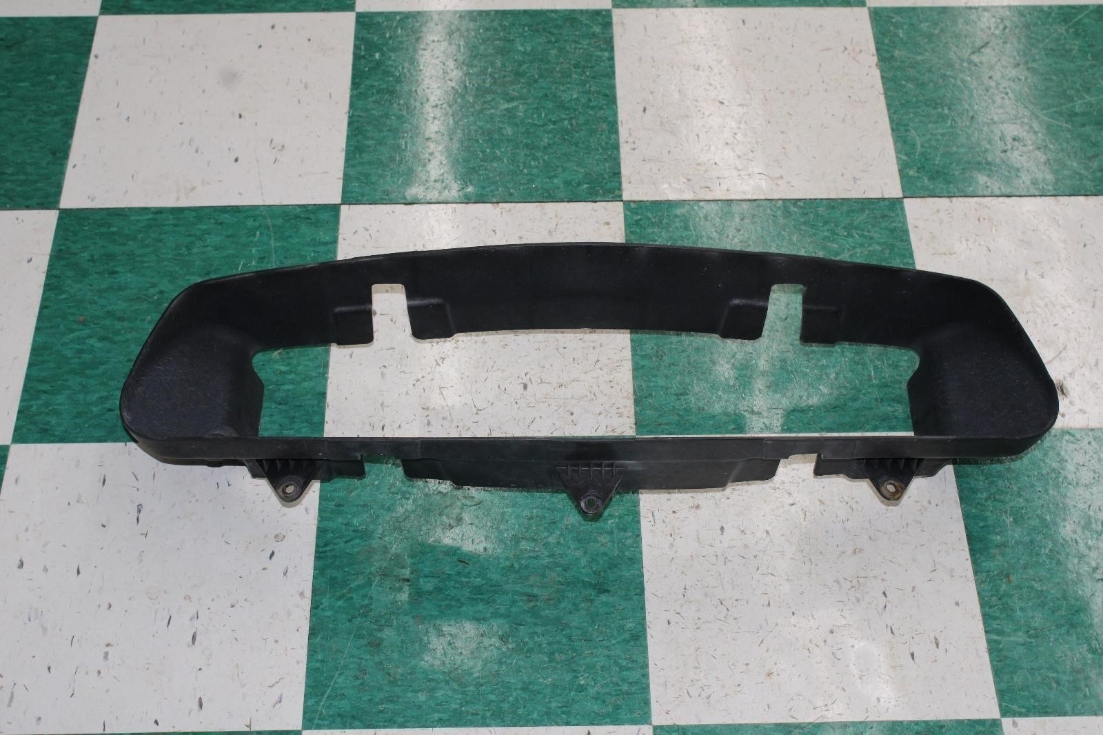 14-17 GHIBLI Front OEM Radiator Center Air Baffle Duct Assembly Factory Shroud