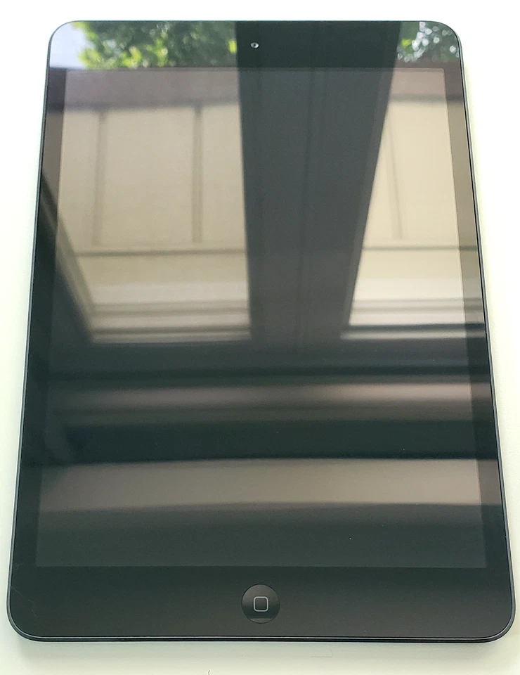 Apple iPad Mini 1st Gen A1454 16GB Wi-Fi  7.9in Black  Wi-Fi + Cellular A1454  - Image 4 of 4