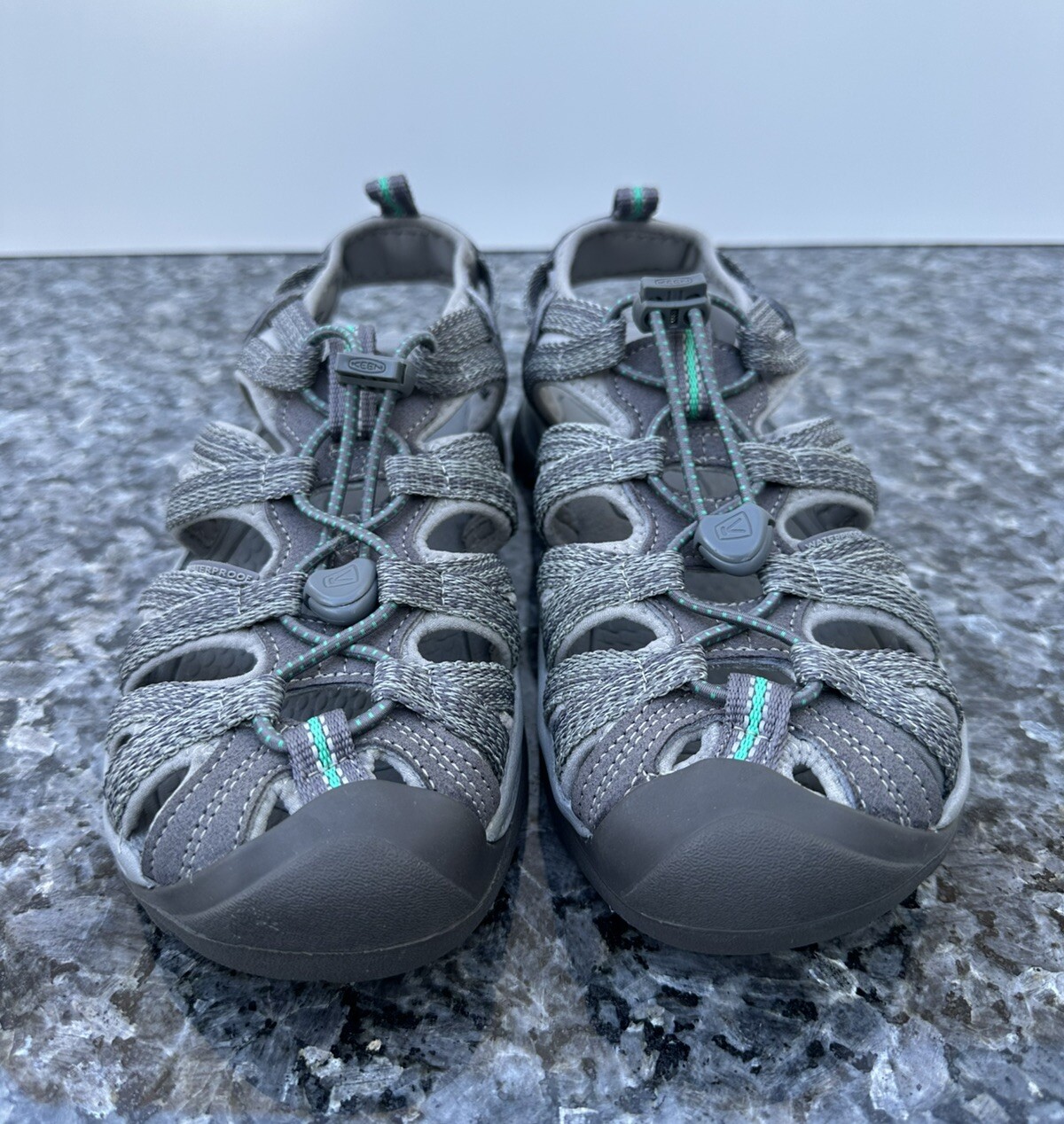 Keen Whisper sandalo escursionismo sport grigio medio verde pavone donna 6 5