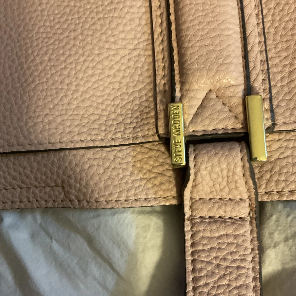 Steve Madden Woman’s Pale Pink Tote/Large Handbag-2 Handles 3 Extra Pockets - Image 2 of 4