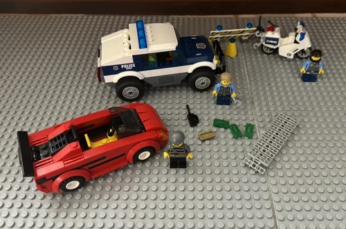 LEGO 60007 CITY High Speed Chase Police Red Sports Car 100% Complete Retired