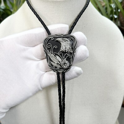 VINTAGE SSI USA DIAMOND CUT SILVER EAGLE BOLO TIE