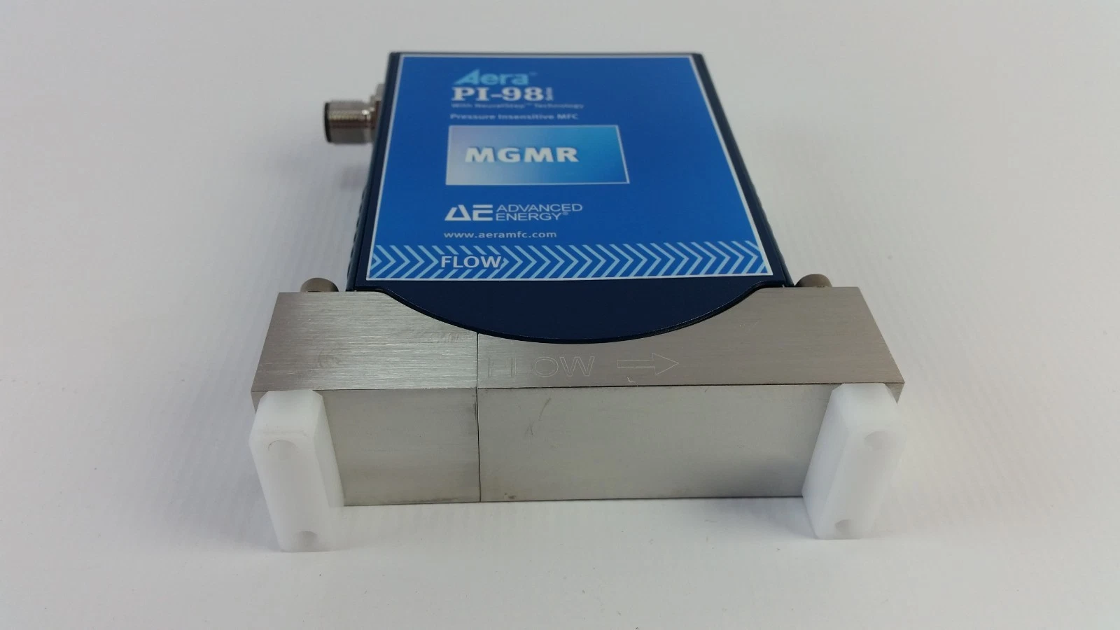 Aera PI-98 mass flow controller 0190-34221 on its stainless steel flow body