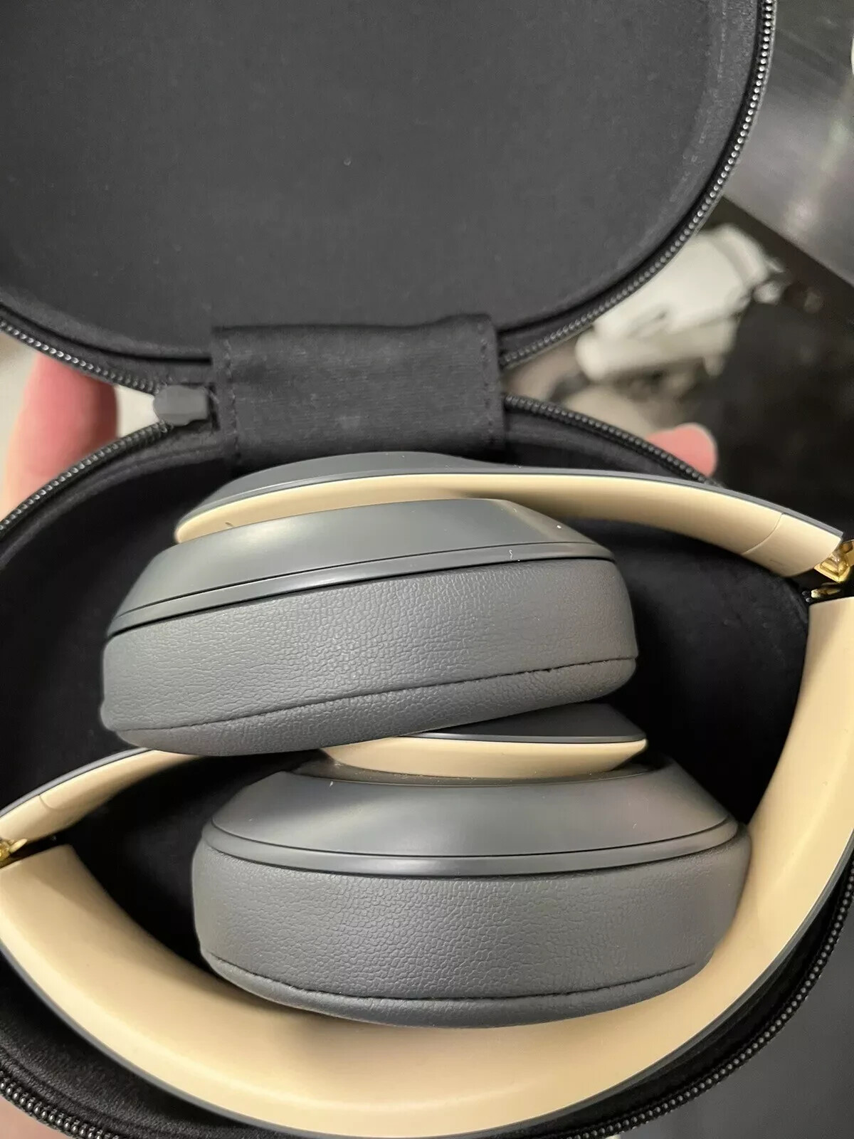 Beats by Dr. Dre Studio 3 Wireless OverEar Headphones Grey/Gold NT