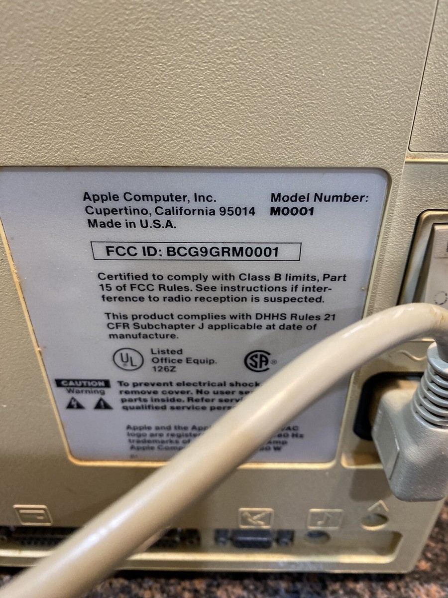 1984 APPLE MACINTOSH 128K FIRST MAC Model M0001 PICASSO KIT Discs