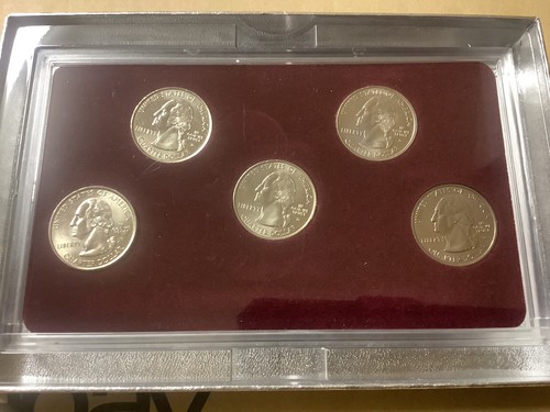 2001 DENVER Mint 5 Coin Quarter Set - In Case - Picture 2 of 3