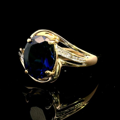 Elegant 9ct Gold Ring 2.4 ct Oval Crafted Sapphire Centre with Diamond Accents - 第 9/22 張圖片