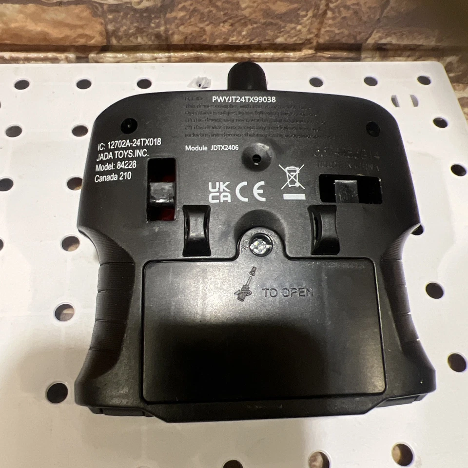 Control remoto Fast & Furious Turbo Boost RC solo 84228 JDTX2401 2,4 GHz Jada Foto 4 de 4