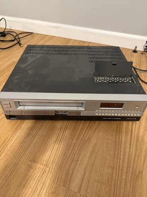 Vintage Zenith VCR Instant Record Model VR 2000 Turns On Missing Buttons VHS