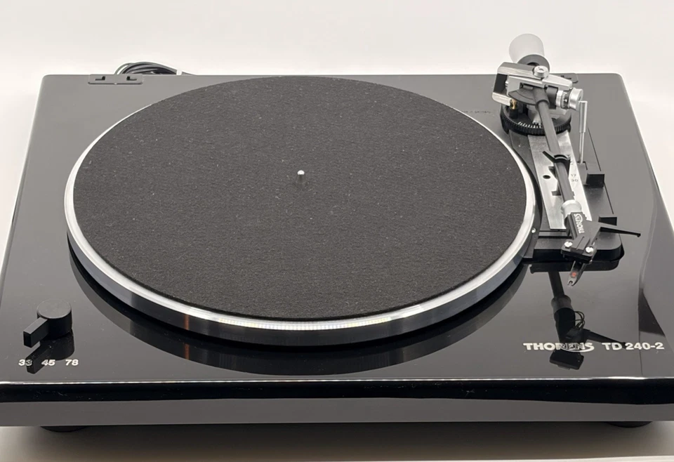 Tocadiscos THORENS TD 240 Laca AUDIO TECHNICA Alemania ¡En muy buen estado! Foto 2 de 4