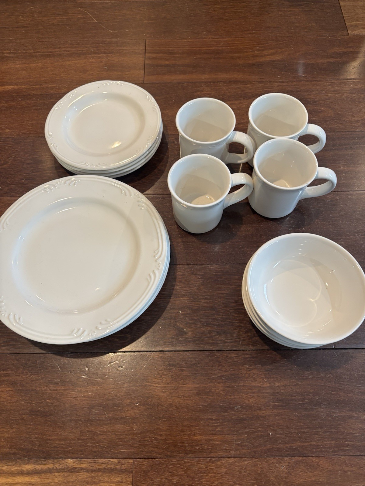 Lifetime Brands Pfaltzgraff Filigree 16 Piece Stoneware Dinn