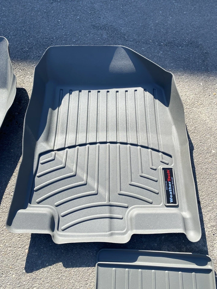 WeatherTech FloorLiners 脚垫 2007 - 2010 福特 EDGE / 林肯 MKX,第一排 — 第 3/4 张图片