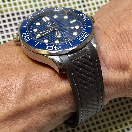 20mm BLACK Vulcanized Rubber Strap Band 