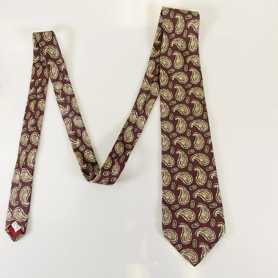 Western Boho Cuello Corbata Para Hombres Rojo Granate Geo Paisley Seda Traje Vestido CLAIBORNE EE. UU. Foto 4 de 4