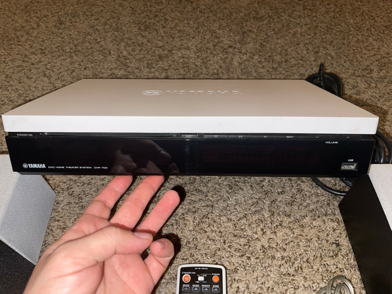 YAMAHA DVR700 W/ DVX700 SUBWOOFER HOME THEATHER SYTEM. SUPER RARE