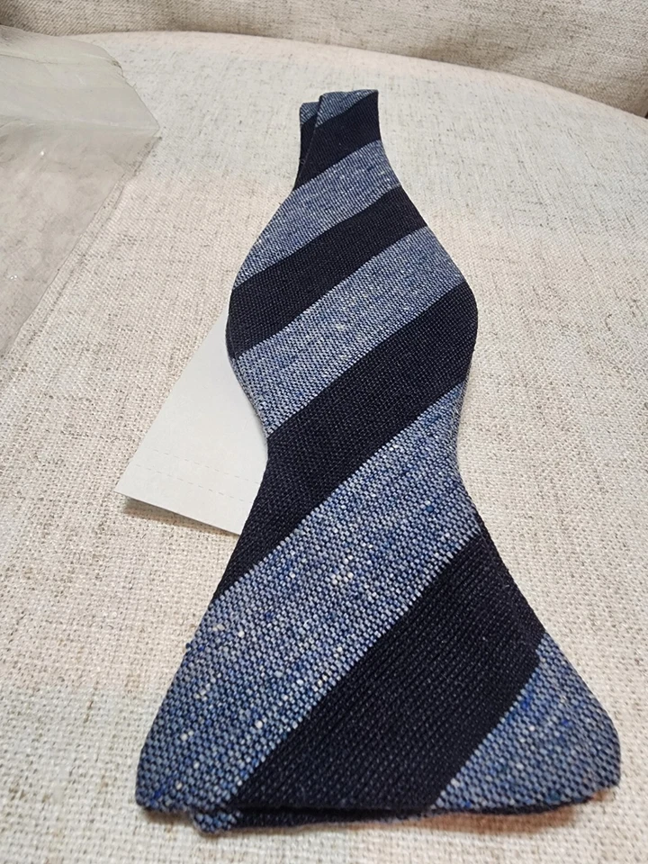 NUEVO CON ETIQUETAS Nordstrom Hombres Hecha en Italia Pajarita Azul Marino Rayas Seda Lana Boda Trabajo Foto 3 de 4