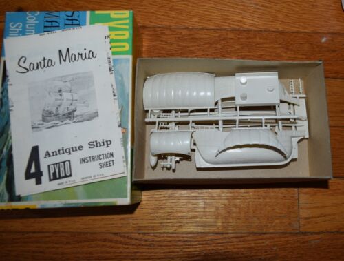 Pyro USA Spanish Boat COLUMBUS SANTA MARIA 5.5" Historic Ship Model Kit C314-50 - Picture 2 of 5