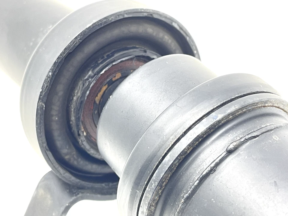 Audi A5 Quattro 2009-2012 transmisión manual eje de transmisión trasero hélice OEM Foto 3 de 4