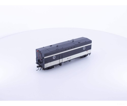 Rapido 107106 HO Steam Generator Car CN Scheme Via Rail (VIA) 15453 | Condition: Used
