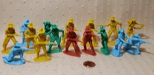 16 PIECE GROUPING OF PLASTIC WESTERN CHARACTERS