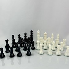 Plastic Chess Pieces Each Chessmen Pieces 2.75 Inch King