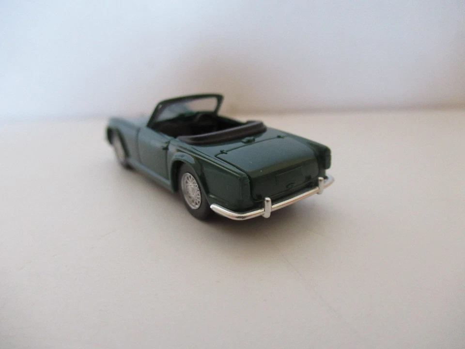 1/87 Triumph TR4 Wiking - Photo 2/4