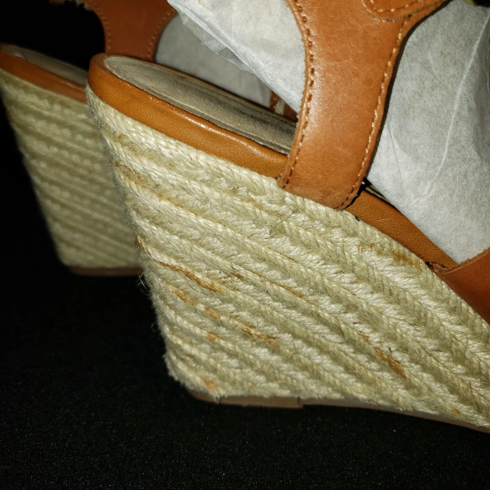 Tacones de cuña con hebilla de cuero tostado Gap talla 10 Foto 4 de 4