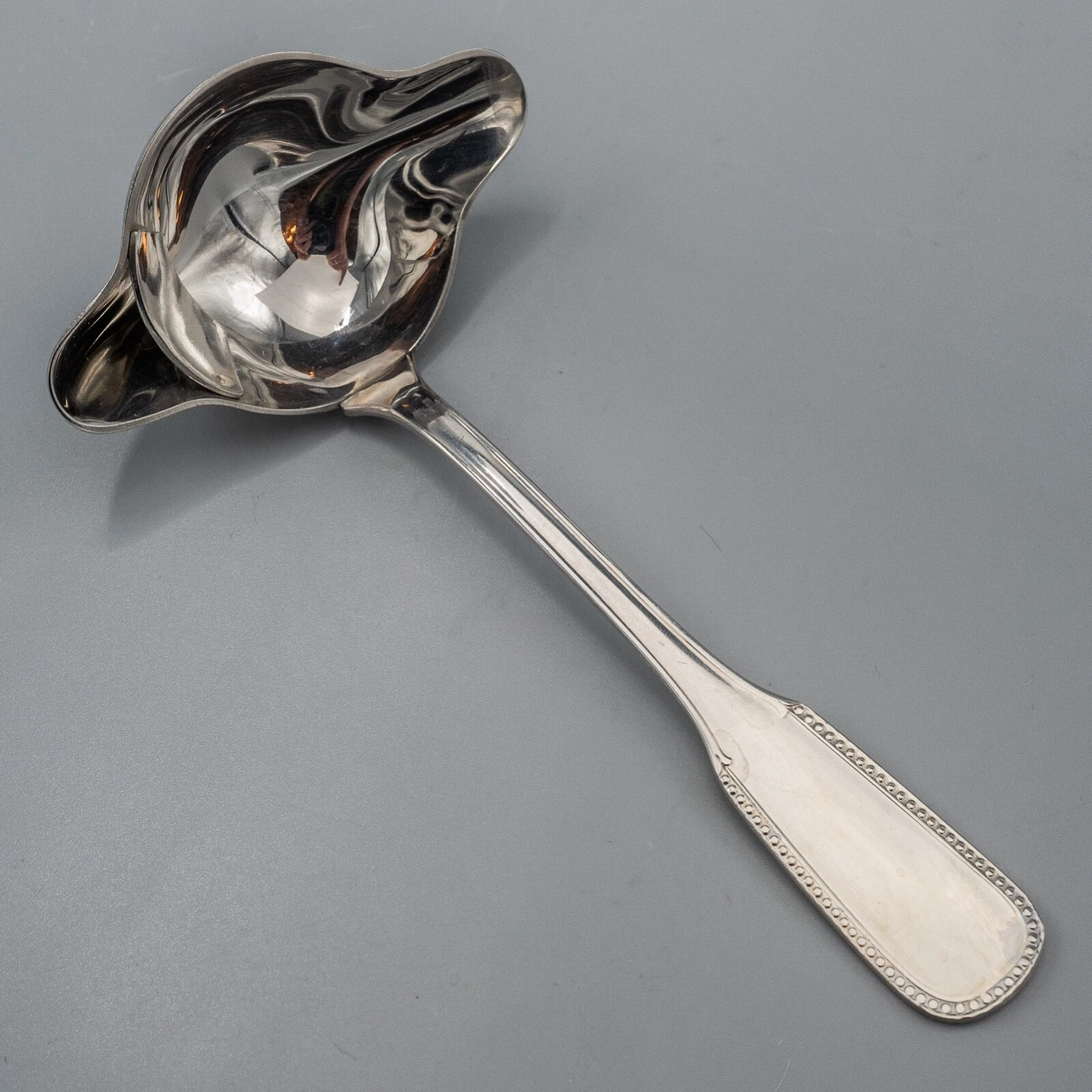 Guy Degrenne Perles France Stainless Steel Gravy Sauce Ladle w/ Separator- 6 1/8