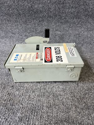 Eaton DG321NRB Series B 30A 120/240V General Duty Safety Switch Disconnect Used