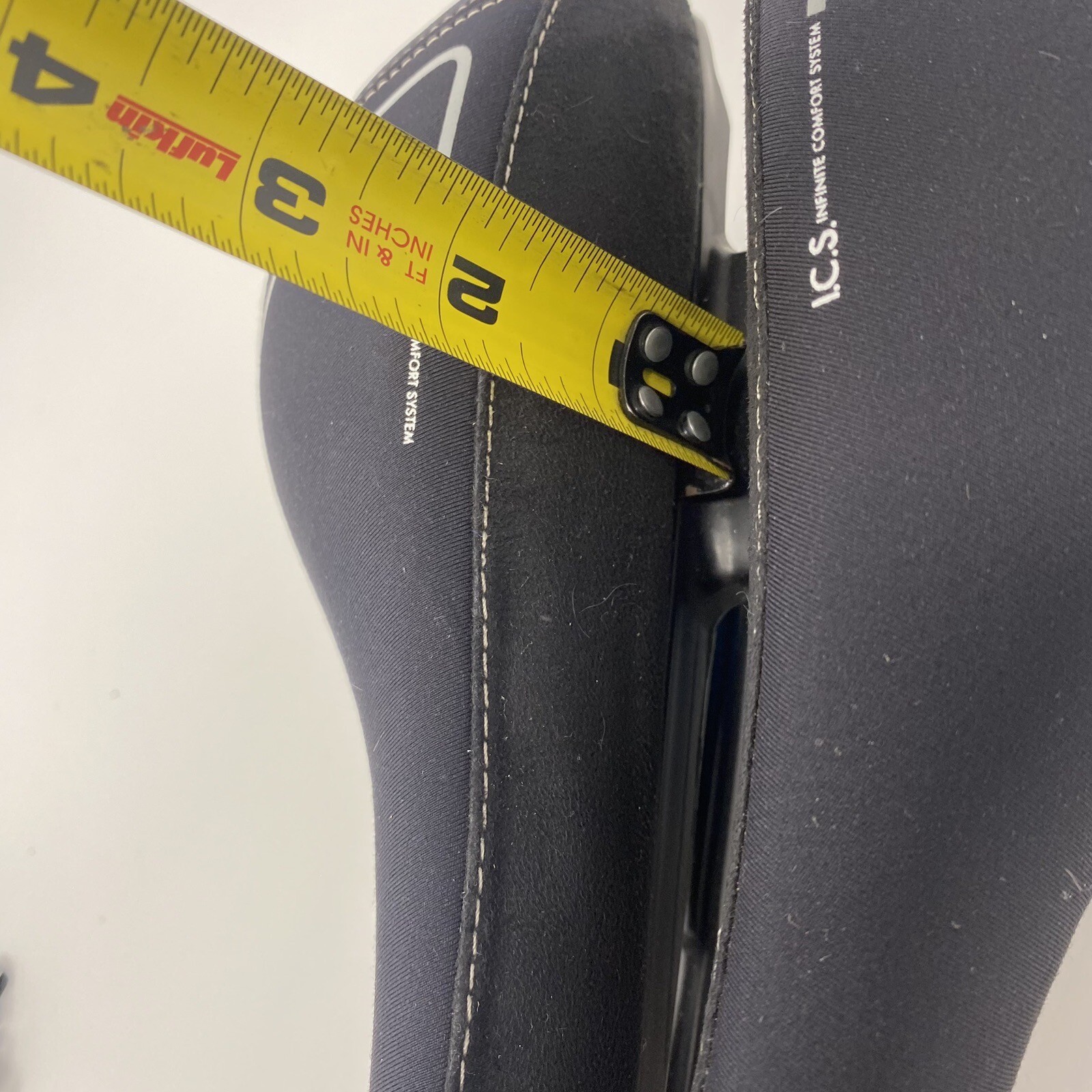 Serfas RX + Bike Saddle - I.C.S. Split Comfort  Hybrid Road Commuter Seat