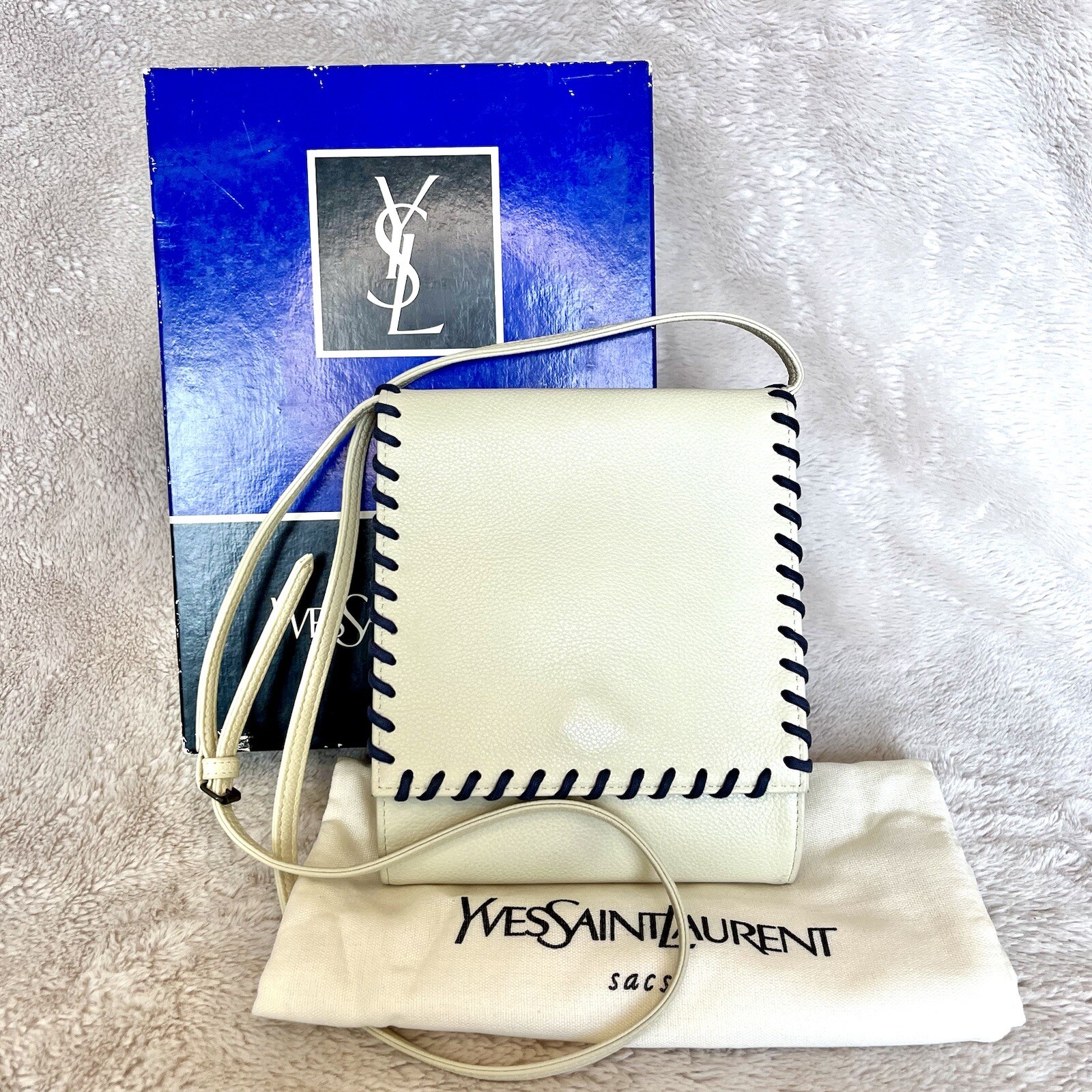 SAINT LAURENT Rara borsa a tracolla vintage YSL Cassandra avorio intrecciata